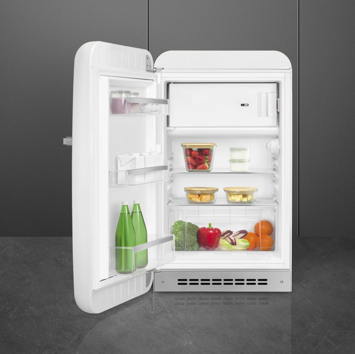 Холодильник Smeg FAB10LWH5 в магазине «На диване» в Омске  — Выгодная цена