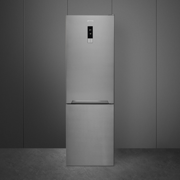 Холодильник Smeg FC18EN4AX в магазине «На диване» в Омске  — Выгодная цена
