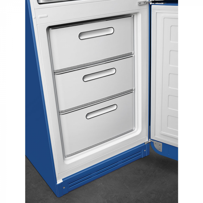 Холодильник Smeg FAB32RBE6 в магазине «На диване» в Омске  — Выгодная цена