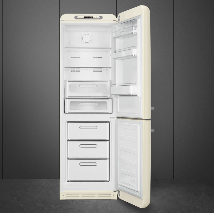 Холодильник SMEG FAB32RCR5 в магазине «На диване» в Омске  — Выгодная цена