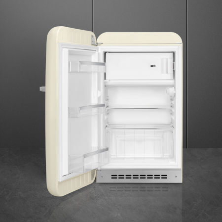 Холодильник Smeg FAB10LCR6 в магазине «На диване» в Омске  — Выгодная цена